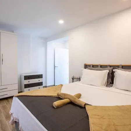 Villa Deniz Goeren Lueks Yeni Esyali Ferah 4+1 Oezel